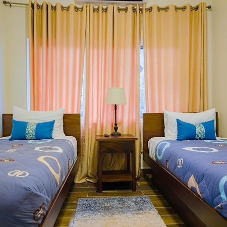 Placencia Louis' Apartments מראה חיצוני תמונה