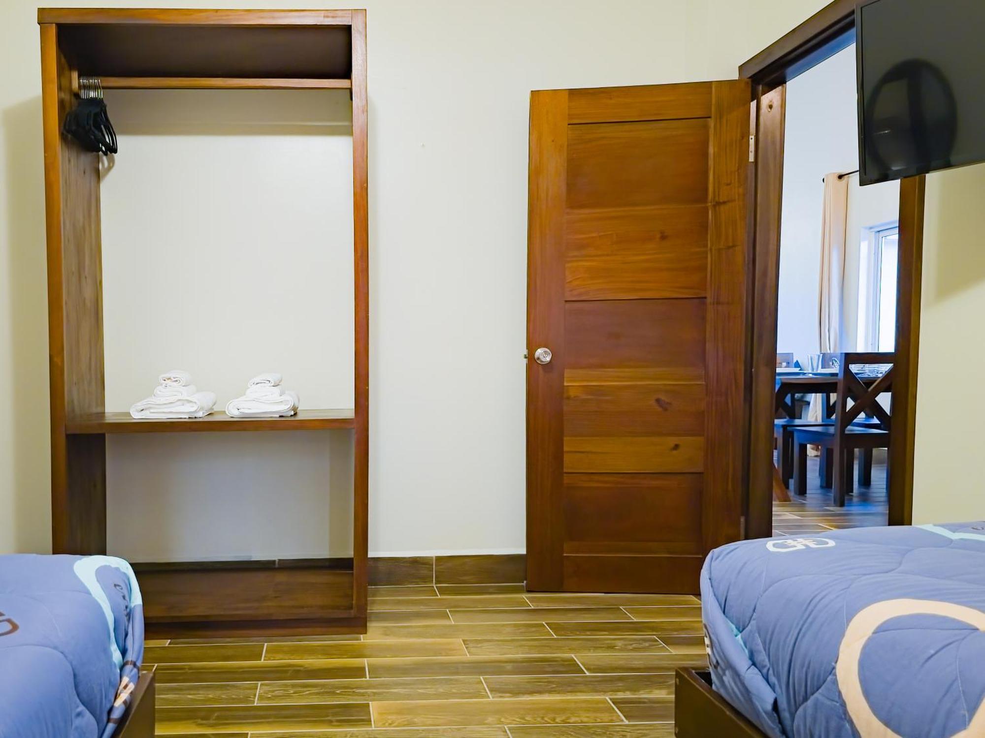 Placencia Louis' Apartments מראה חיצוני תמונה