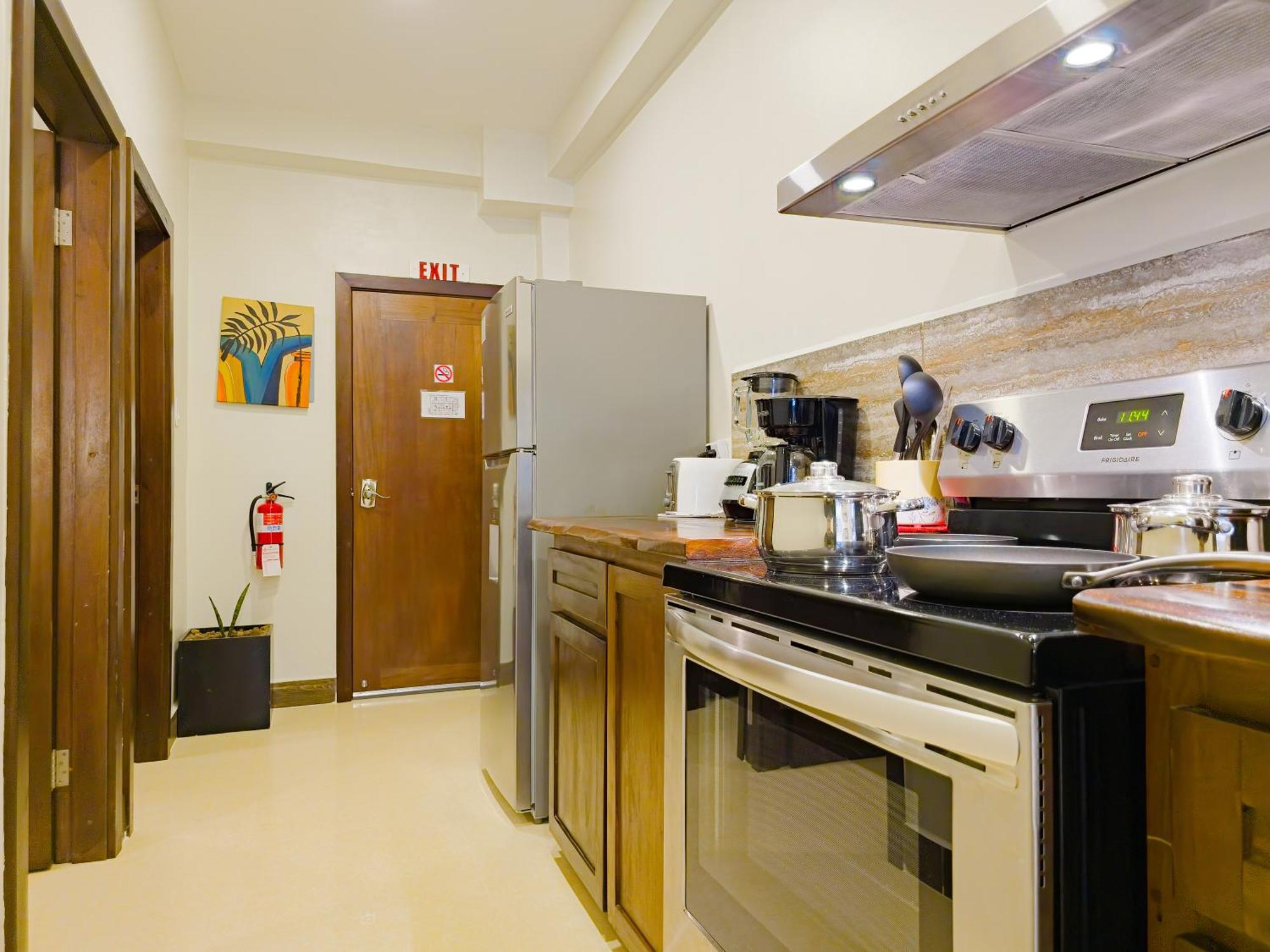 Placencia Louis' Apartments מראה חיצוני תמונה