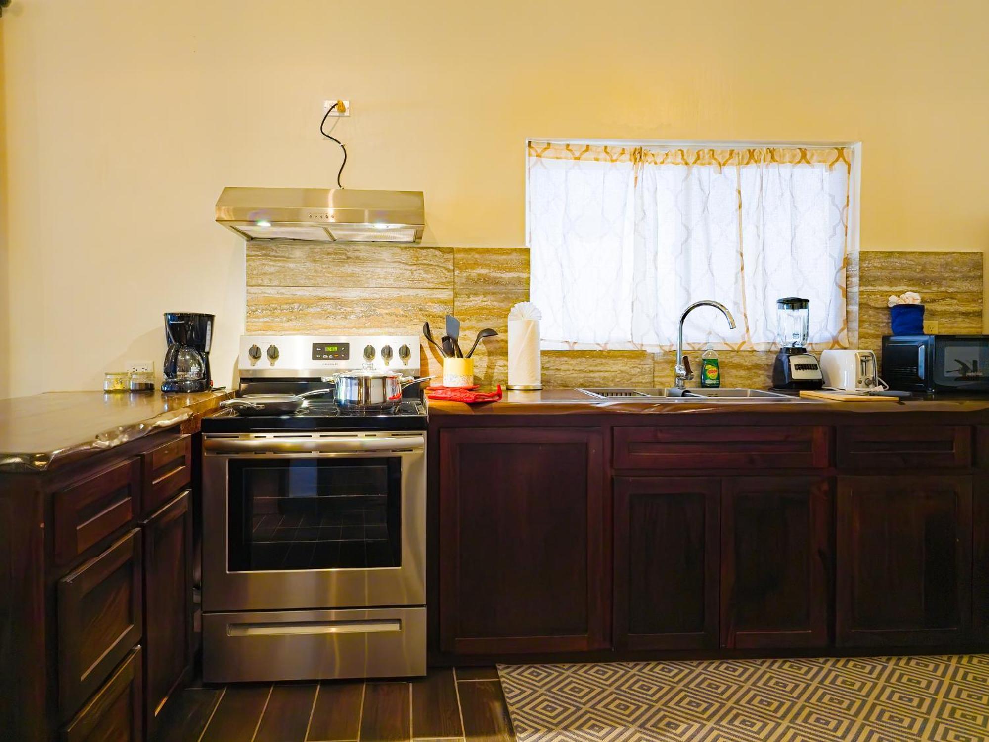 Placencia Louis' Apartments מראה חיצוני תמונה