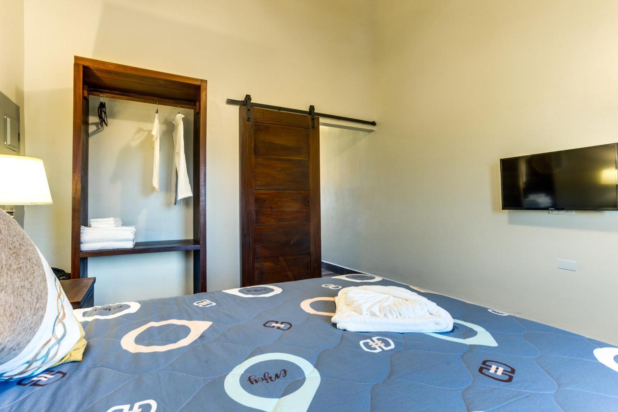 Placencia Louis' Apartments מראה חיצוני תמונה