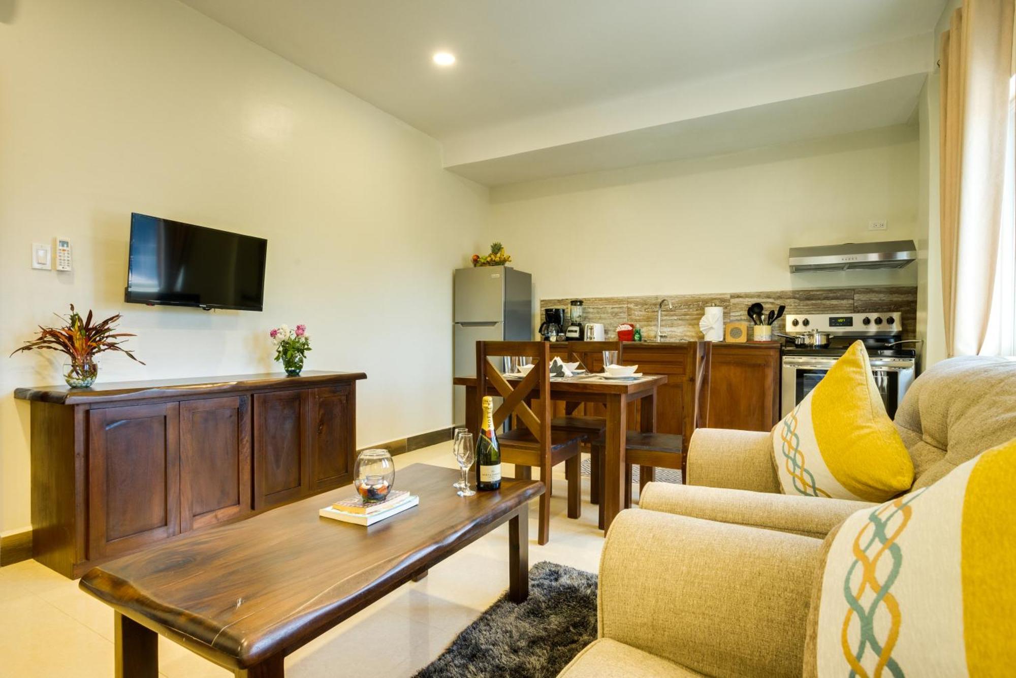 Placencia Louis' Apartments מראה חיצוני תמונה