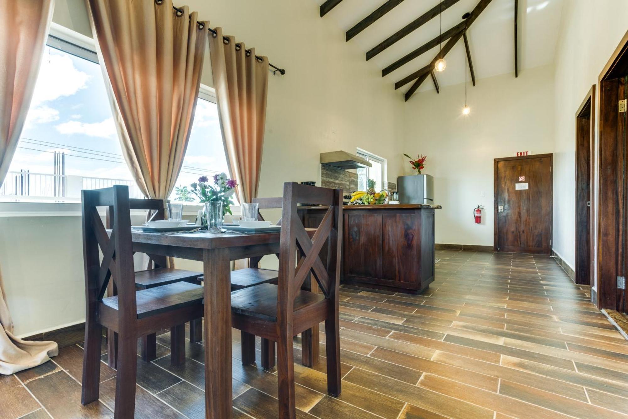 Placencia Louis' Apartments מראה חיצוני תמונה